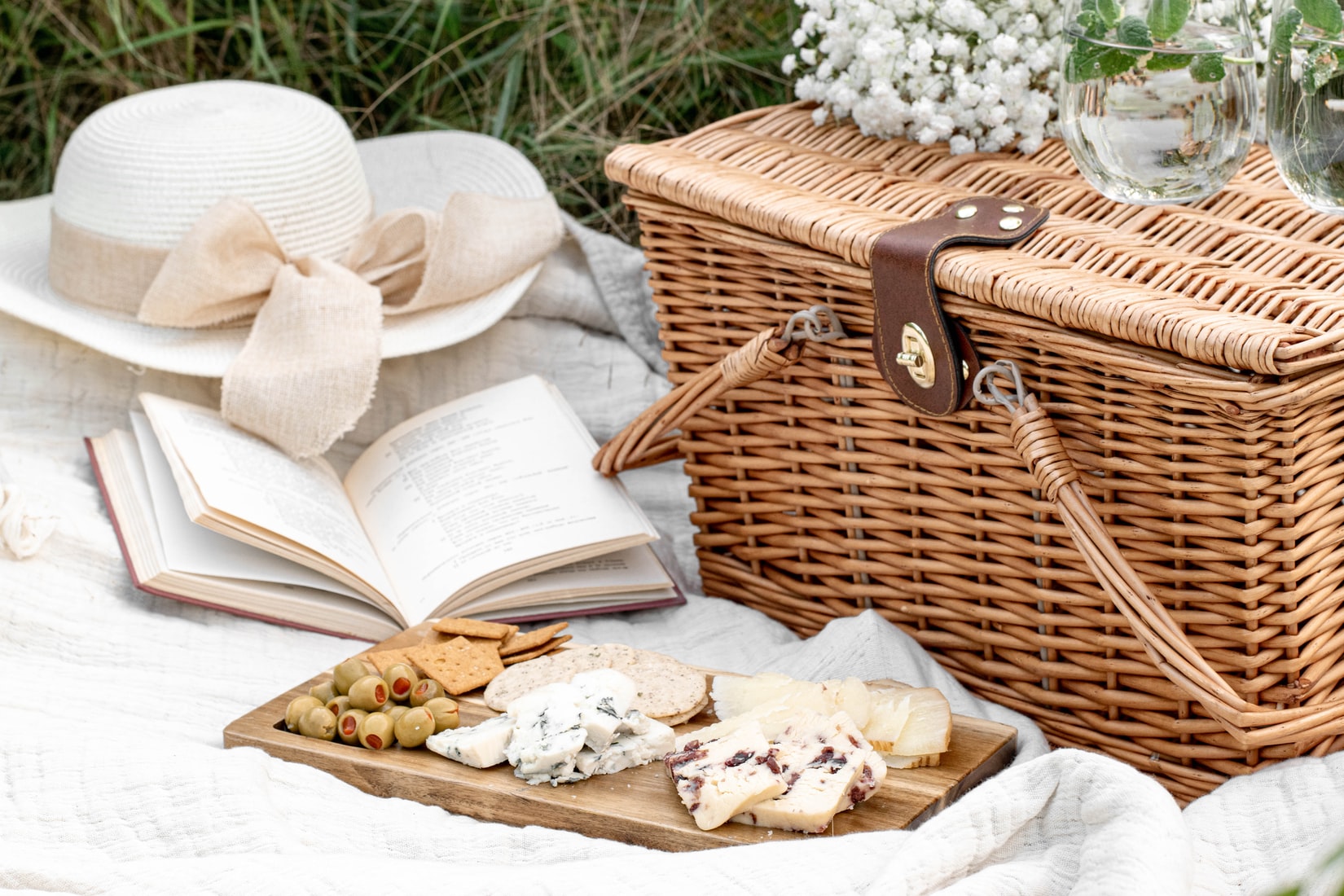 Where to Find the Best Picnic Spots in Los Angeles